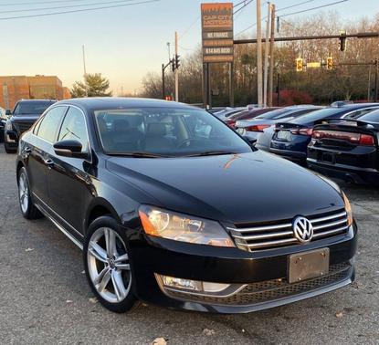 2015 Volkswagen Passat 1.8T Auto SE w/Sunroof & Nav