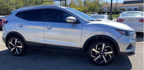 2022 Nissan Rogue Sport SL