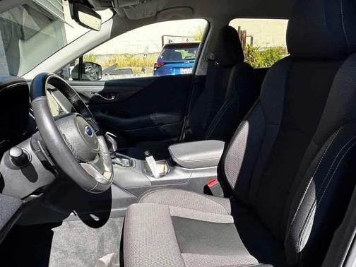 Ice Silver Metallic 2024 Subaru Outback Premium