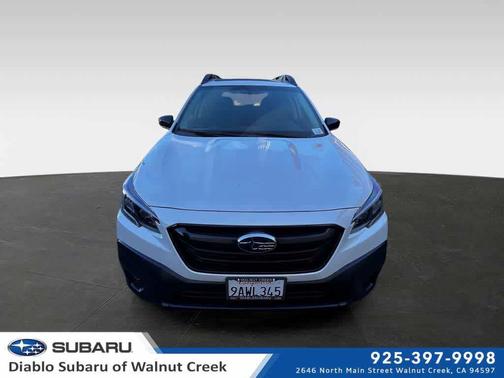 Crystal White Pearl 2022 Subaru Outback Onyx Edition XT