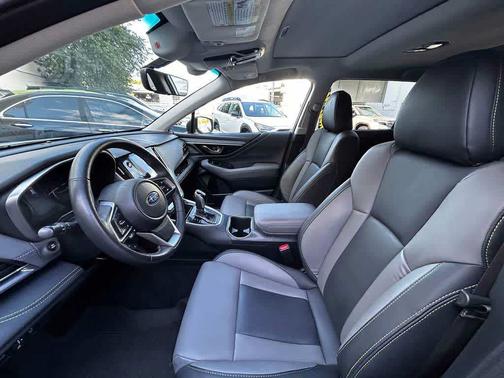 Crystal White Pearl 2022 Subaru Outback Onyx Edition XT