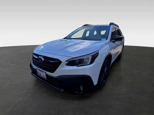 Crystal White Pearl 2022 Subaru Outback Onyx Edition XT