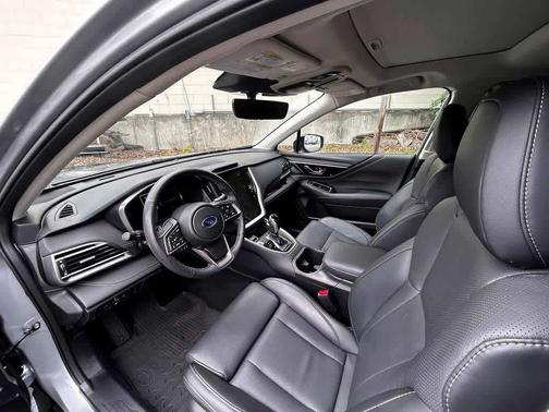 Ice Silver Metallic 2023 Subaru Outback Limited XT