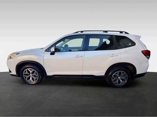 Crystal White Pearl 2023 Subaru Forester Premium