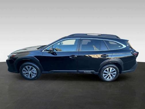 Crystal Black Silica 2024 Subaru Outback Premium