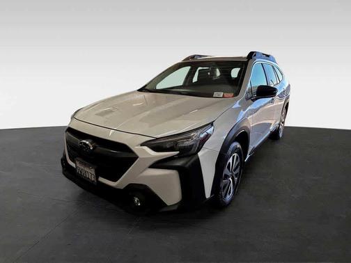 Crystal White Pearl 2025 Subaru Outback Premium