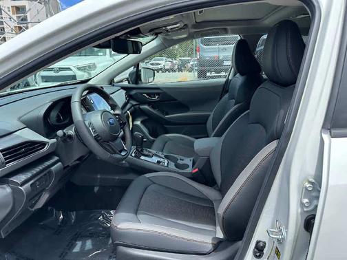 Crystal White Pearl 2025 Subaru Crosstrek Limited