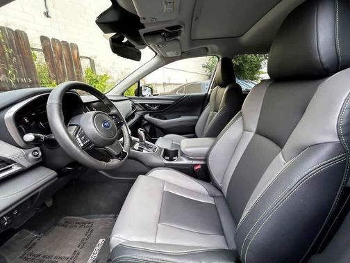 Ice Silver Metallic 2025 Subaru Outback Onyx Edition