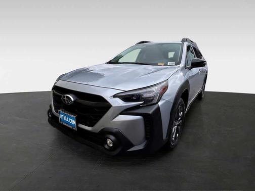 Ice Silver Metallic 2025 Subaru Outback Onyx Edition