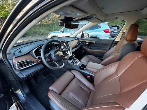 Magnetite Gray Metallic Crystal Black Silica 2025 Subaru Outback Touring XT