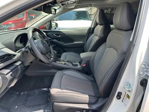 Crystal White Pearl 2025 Subaru Crosstrek Limited