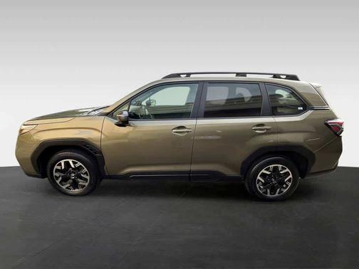 Autumn Green Metallic 2025 Subaru Forester Premium