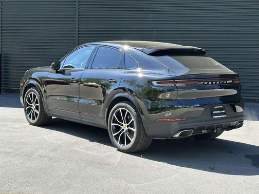 Chromite Black Metallic 2026 Porsche Cayenne Cayenne