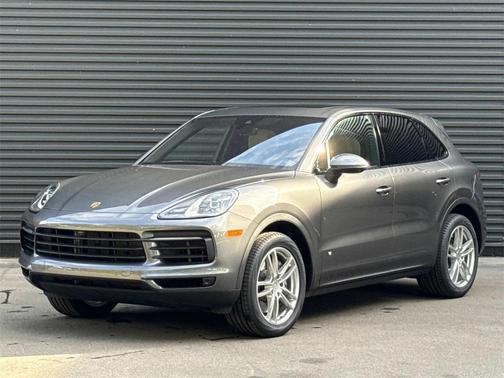 2022 Porsche Cayenne V6