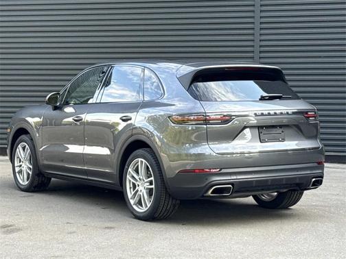 2022 Porsche Cayenne V6