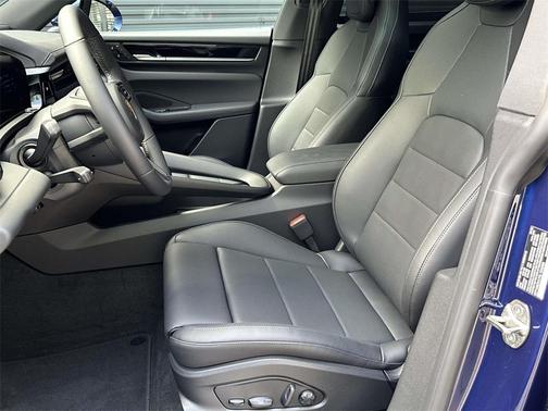 2025 Porsche Macan 4S