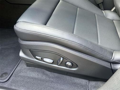 2025 Porsche Macan 4S