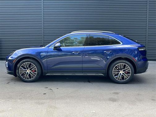 2025 Porsche Macan 4S