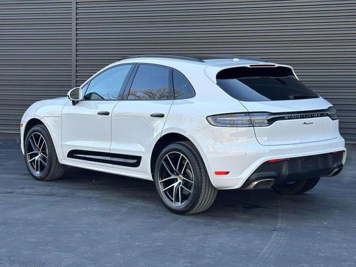 2025 Porsche Macan 