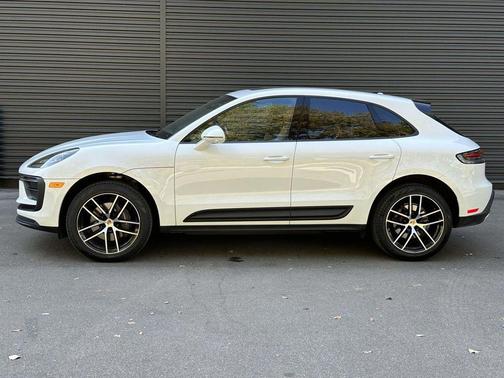 2025 Porsche Macan T