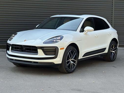 2025 Porsche Macan T