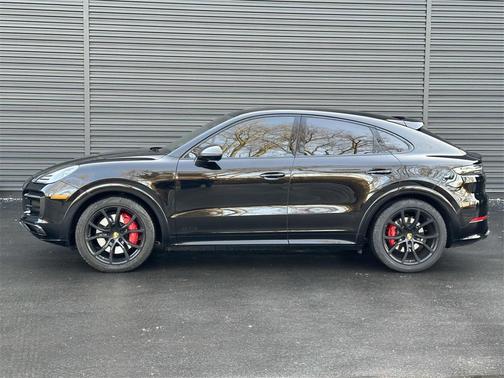 2022 Porsche Cayenne GTS
