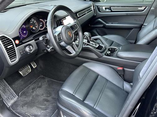 2022 Porsche Cayenne GTS