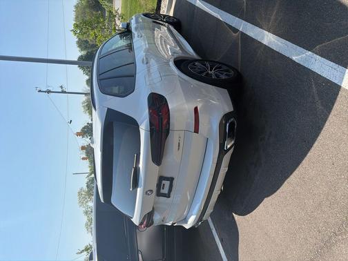 White Metallic 2025 BMW X5 xDrive40i