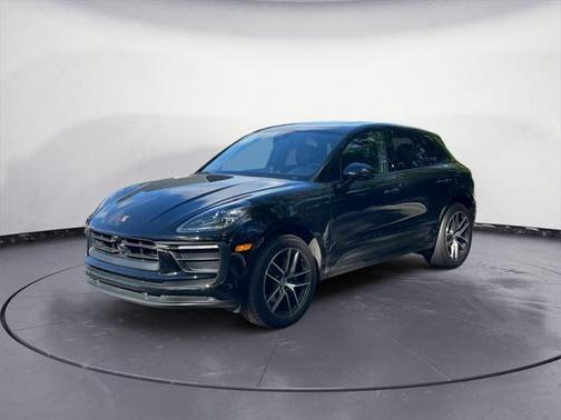 2024 Porsche Macan Base