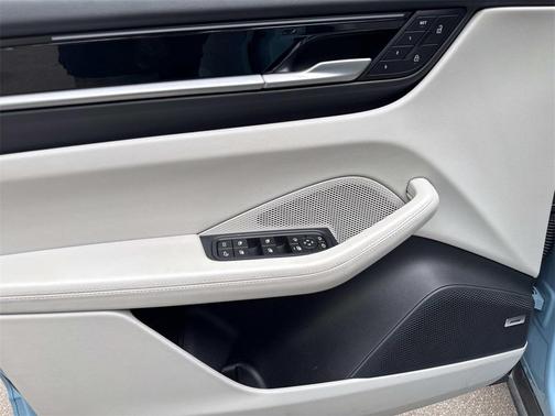 2024 Porsche Macan 4