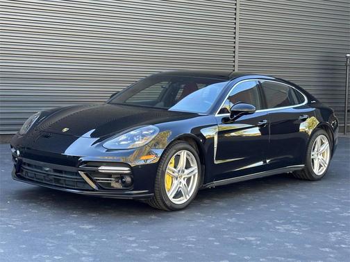 2020 Porsche Panamera Turbo Executive