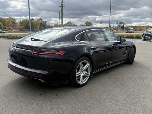 2020 Porsche Panamera Turbo Executive