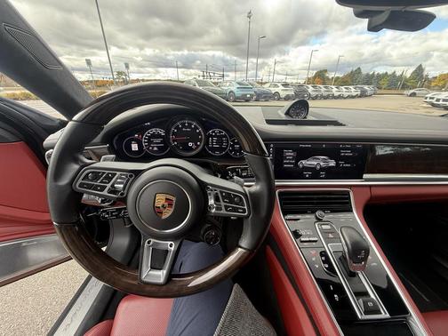 2020 Porsche Panamera Turbo Executive