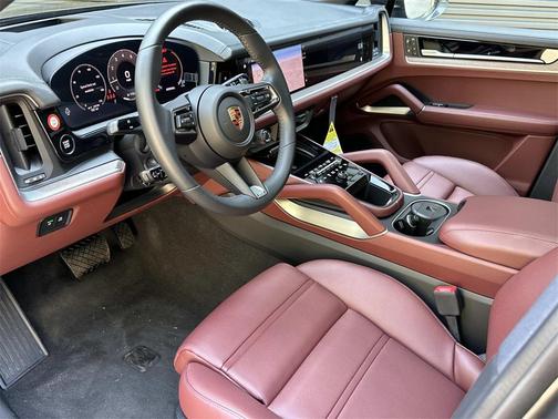 2025 Porsche Cayenne Cayenne