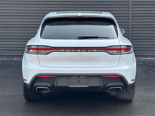 2025 Porsche Macan 