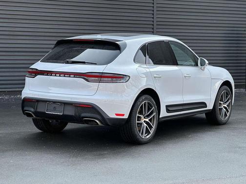 2025 Porsche Macan 
