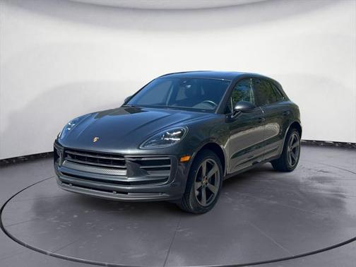 2022 Porsche Macan Base