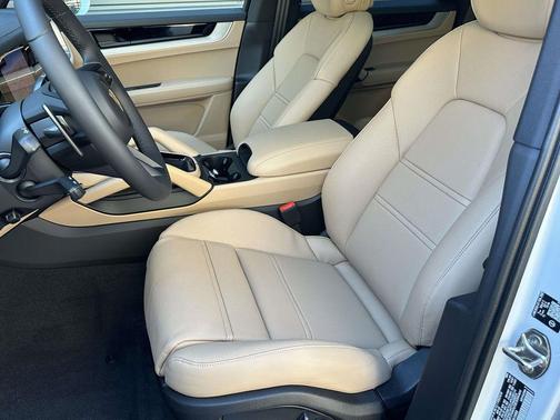 2026 Porsche Cayenne Cayenne E-Hybrid