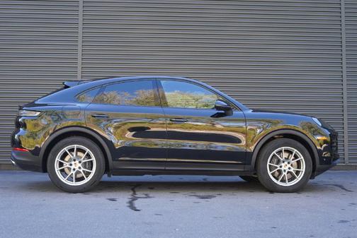 Chromite Black Metallic 2026 Porsche Cayenne Cayenne