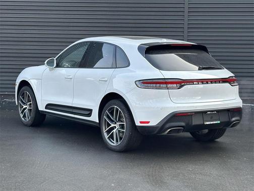 2025 Porsche Macan 