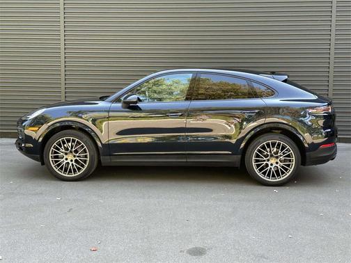 2023 Porsche Cayenne Platinum Edition