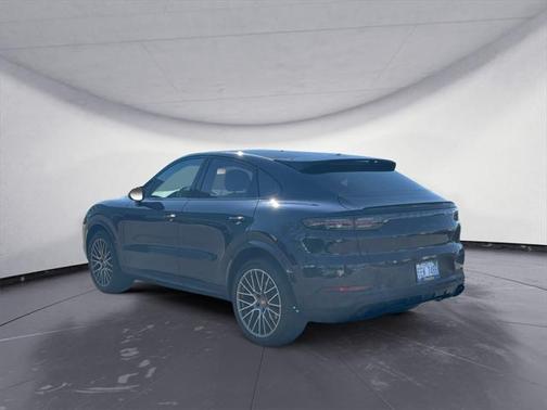 2023 Porsche Cayenne Platinum Edition