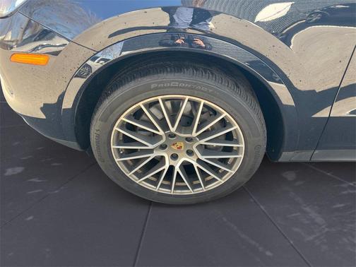 2023 Porsche Cayenne Platinum Edition