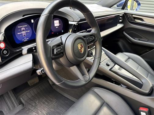 2024 Porsche Macan 4