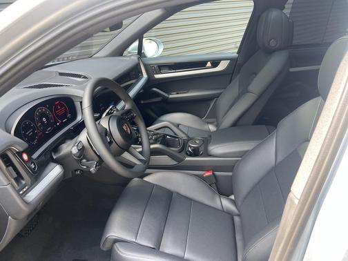 2025 Porsche Cayenne Cayenne