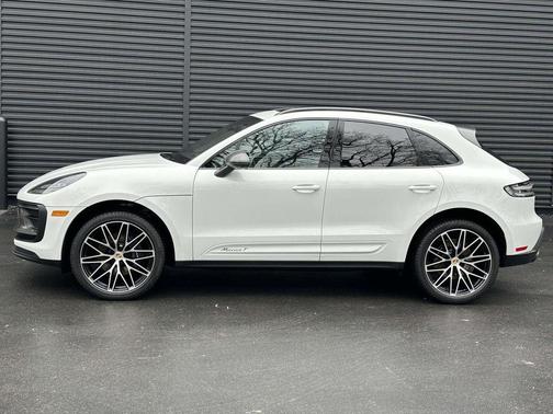 2025 Porsche Macan T