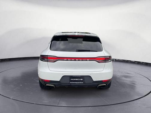 2020 Porsche Macan Base
