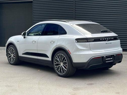 2025 Porsche Macan Macan Electric 4
