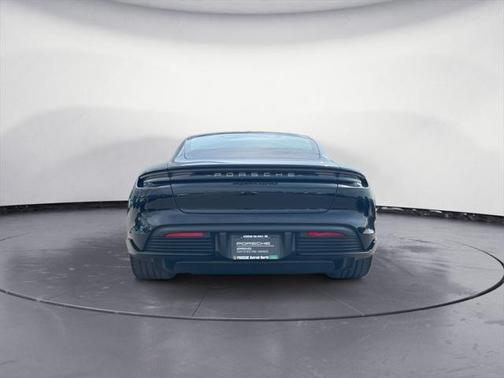 2024 Porsche Taycan Turbo