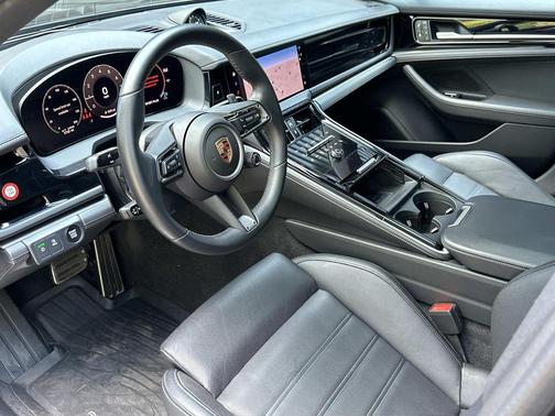2024 Porsche Panamera 4